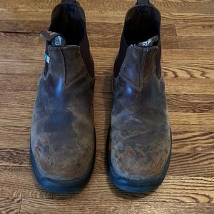 Blundstonesafety boots
